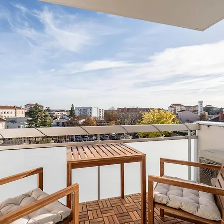 Le Jean Moulin T2 Air-conditioned Private Parking Balcony Apartment Villefranche-sur-Saone