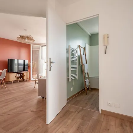 Le Jean Moulin T2 Air-conditioned Private Parking Balcony Apartamento *